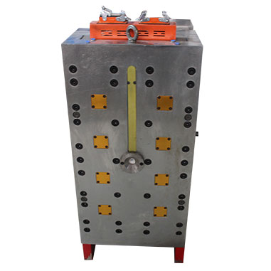 Bottle blank mould