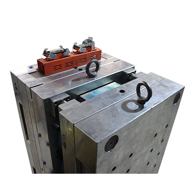 Bottle blank mould